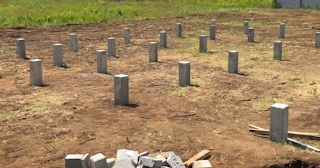 Фундамент на забивных жб сваях под ключ в Серпухове - фундамент из забивных железобетонных свай цена от 3201 руб/м2